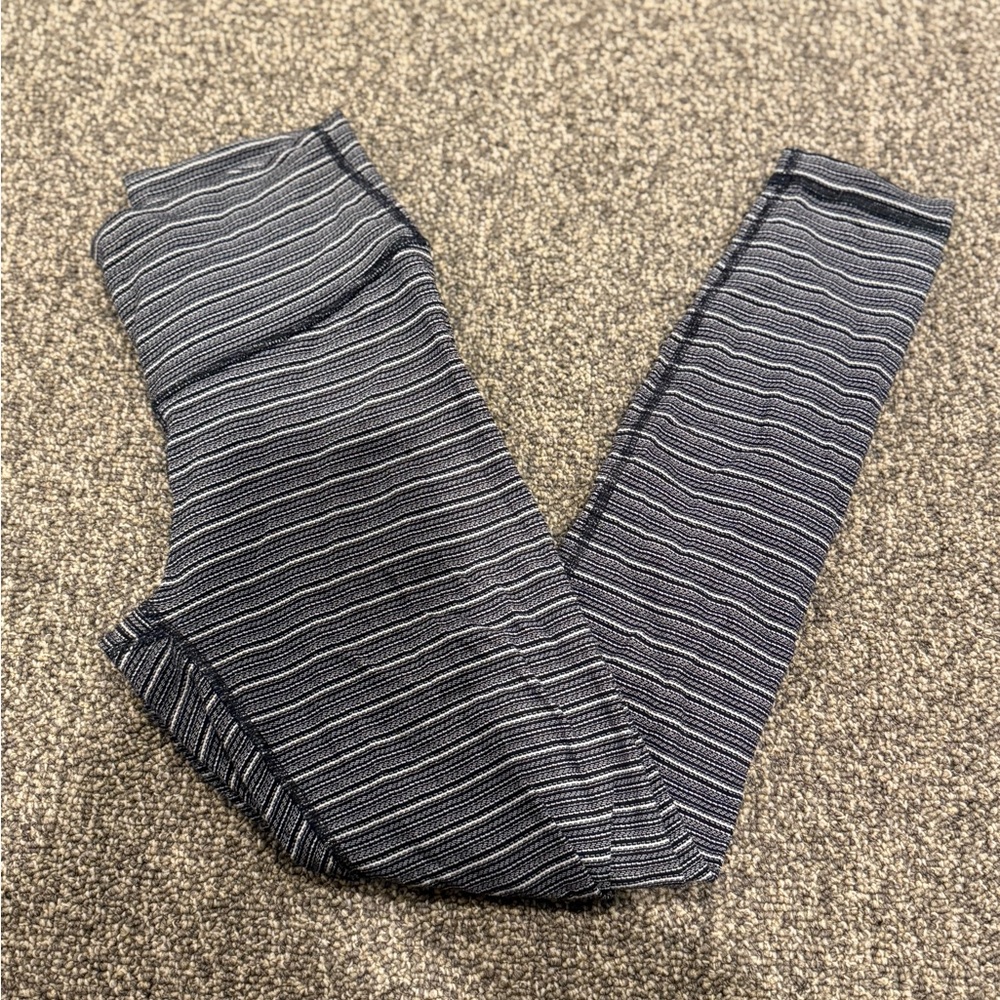 lululemon athletica ankle length Striped Black and Gray Leggings